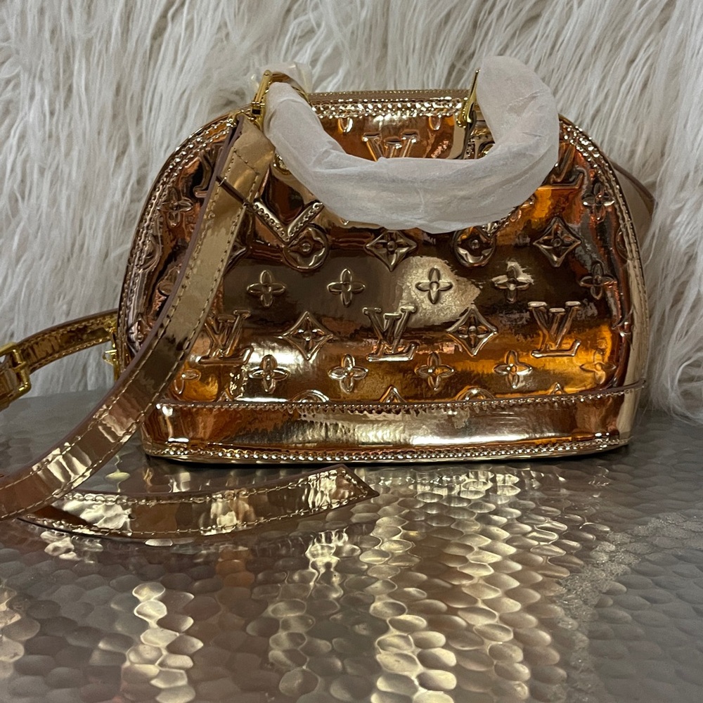 Louis Vuitton Copper Gold Women's Bag - Picture 7 of 8